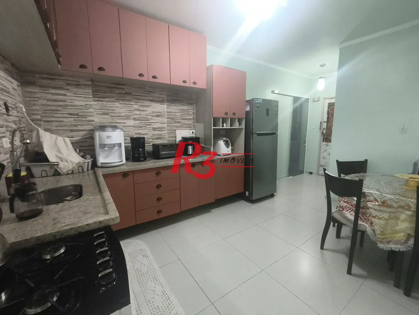 Apartamento com 2 dormitórios à venda, 110 m² por R$ 700.000,00 - Embaré - Santos/SP