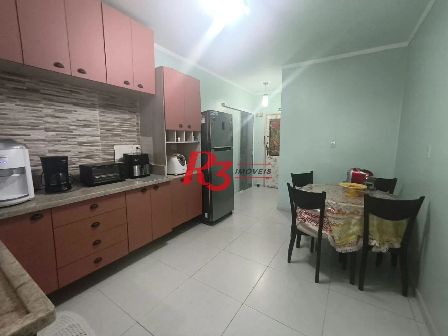 Apartamento com 2 dormitórios à venda, 110 m² por R$ 700.000,00 - Embaré - Santos/SP