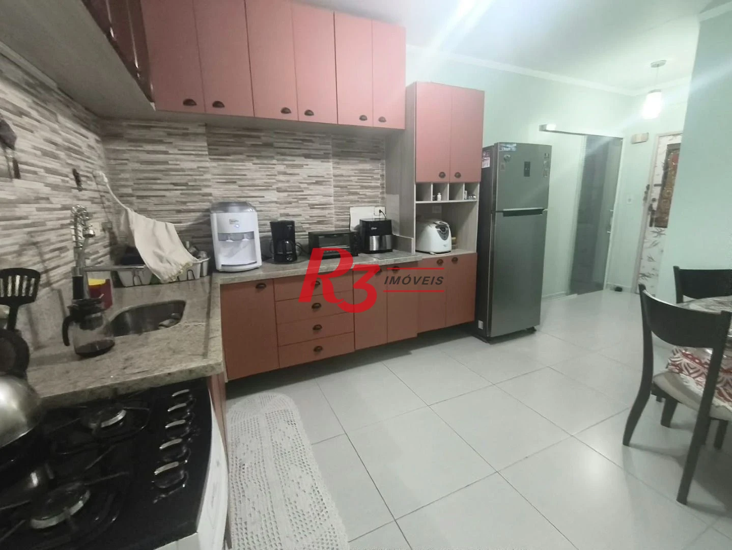 Apartamento com 2 dormitórios à venda, 110 m² por R$ 700.000,00 - Embaré - Santos/SP