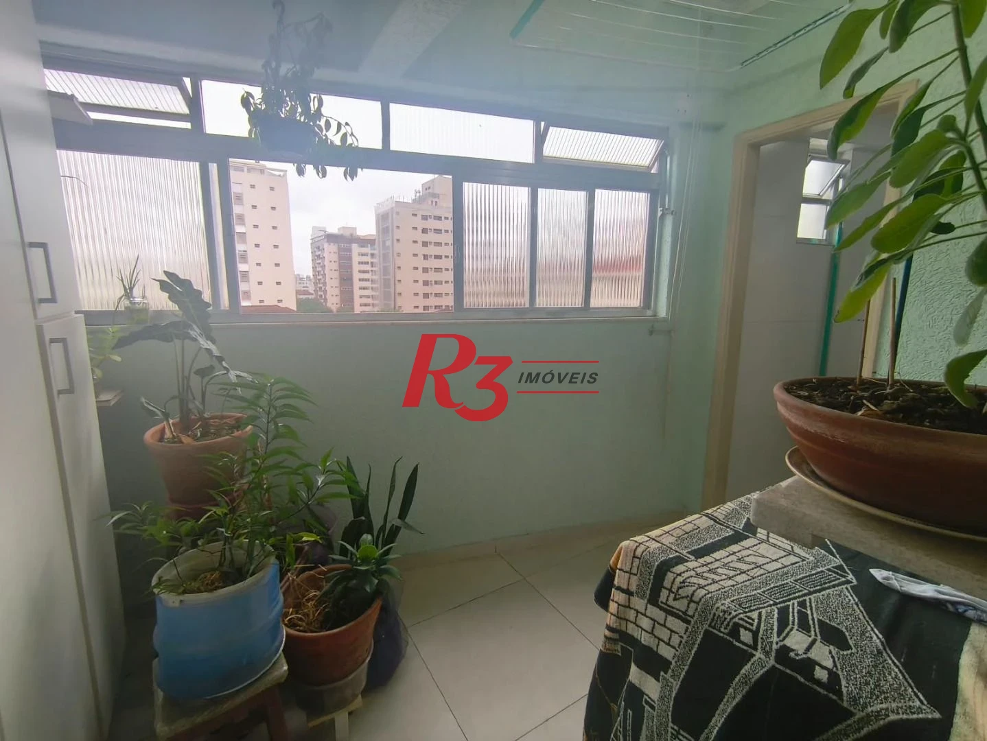 Apartamento com 2 dormitórios à venda, 110 m² por R$ 700.000,00 - Embaré - Santos/SP