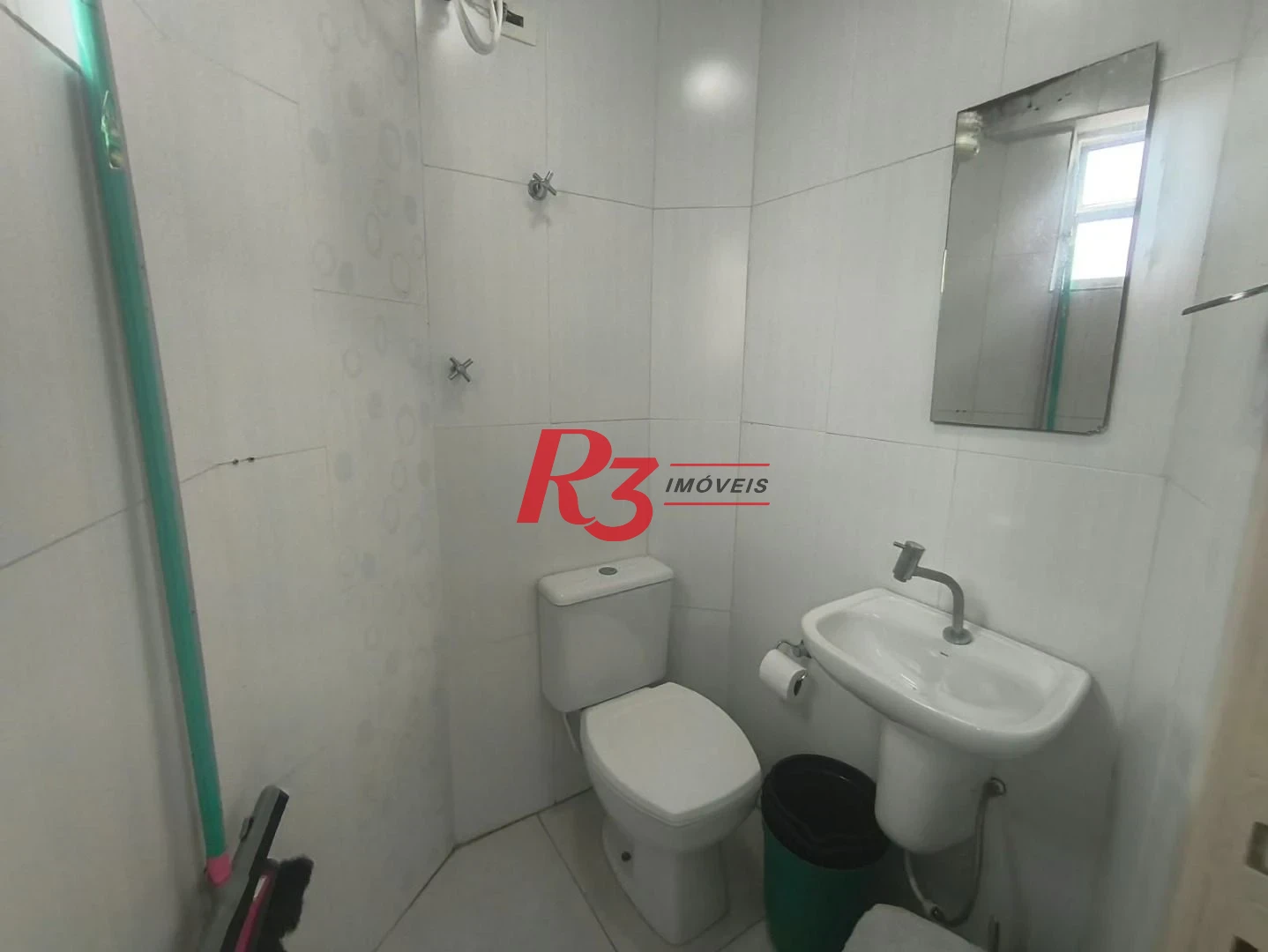 Apartamento com 2 dormitórios à venda, 110 m² por R$ 700.000,00 - Embaré - Santos/SP