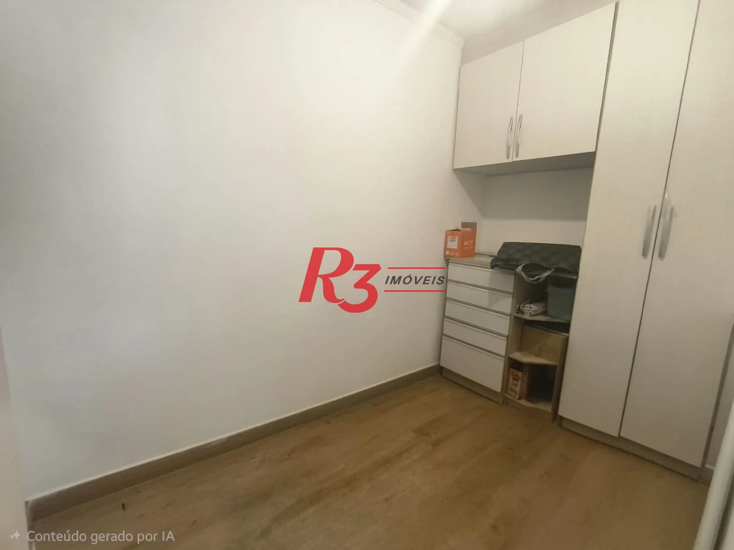 Apartamento com 2 dormitórios à venda, 110 m² por R$ 700.000,00 - Embaré - Santos/SP