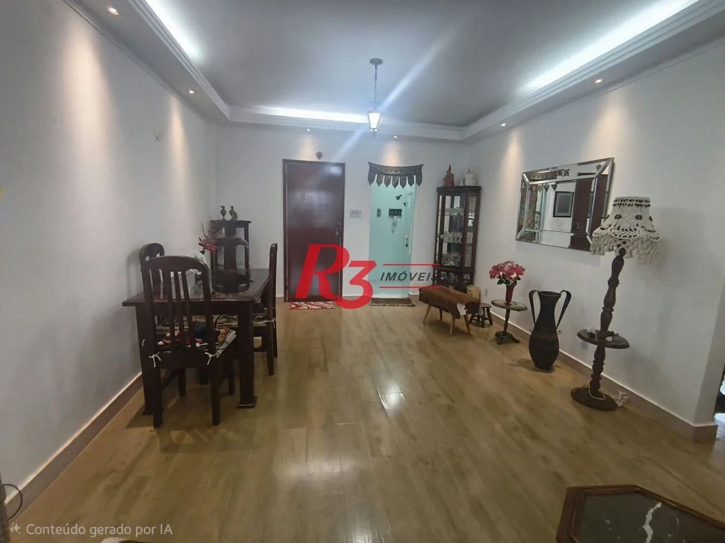 Apartamento com 2 dormitórios à venda, 110 m² por R$ 700.000,00 - Embaré - Santos/SP