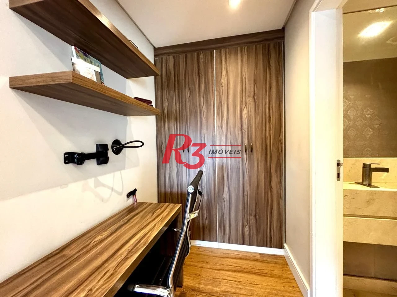 Apartamento com 3 dormitórios à venda, 111 m² por R$ 1.365.000,00 - Ponta da Praia - Santos/SP