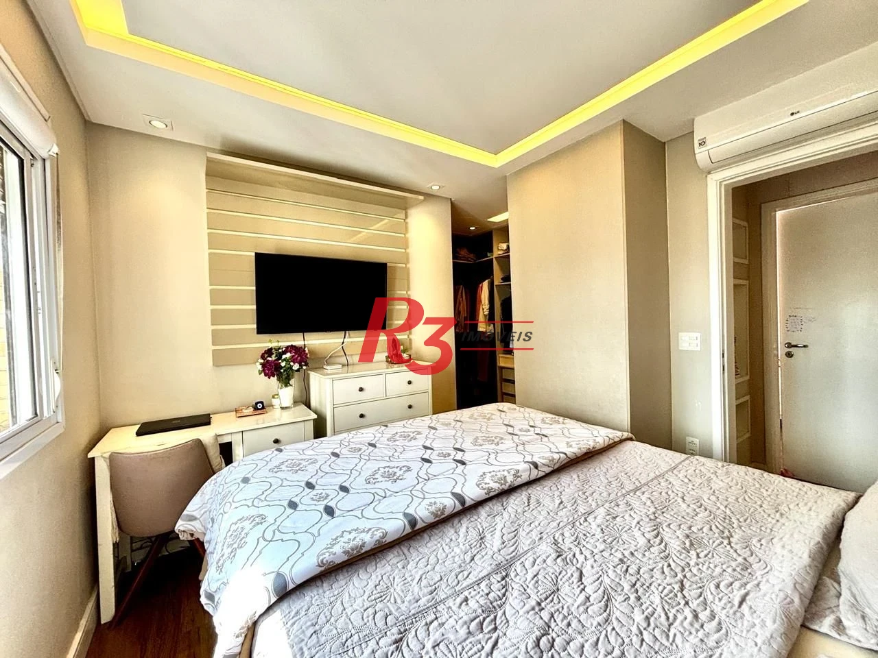 Apartamento com 3 dormitórios à venda, 111 m² por R$ 1.365.000,00 - Ponta da Praia - Santos/SP