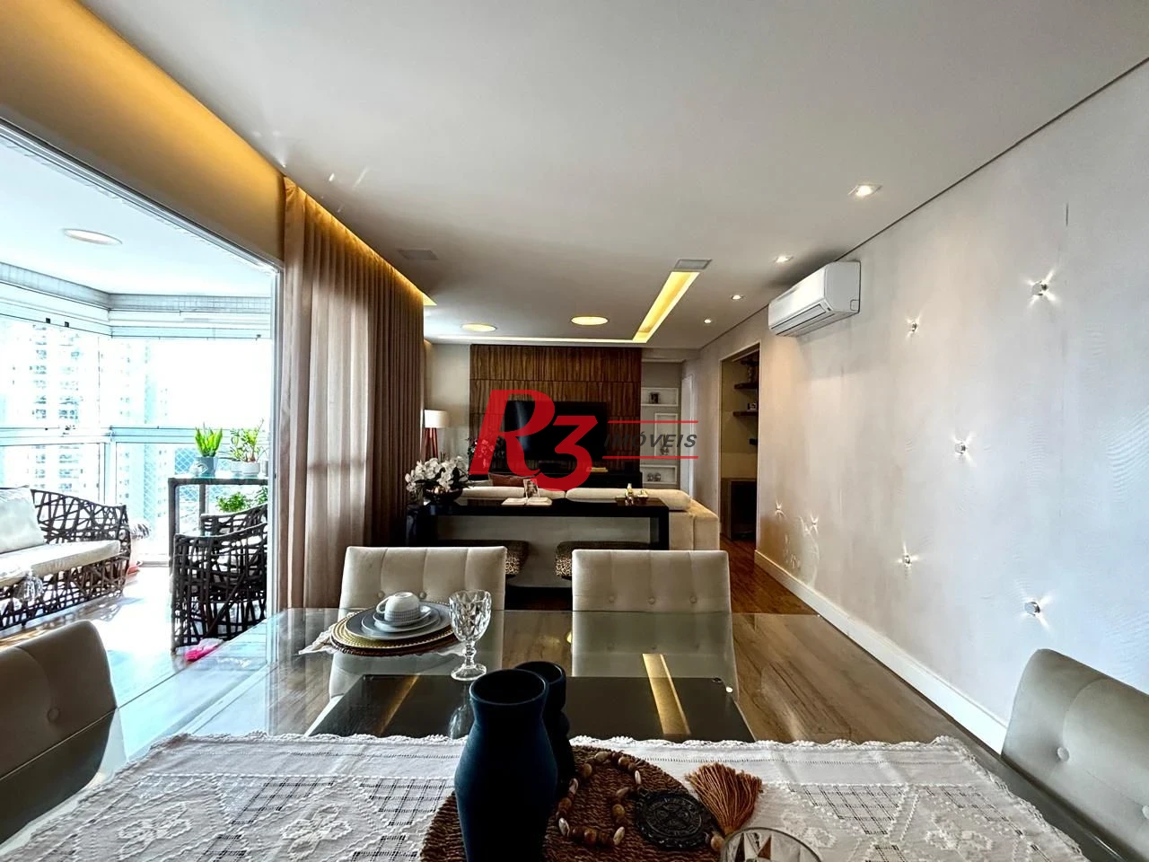 Apartamento com 3 dormitórios à venda, 111 m² por R$ 1.365.000,00 - Ponta da Praia - Santos/SP