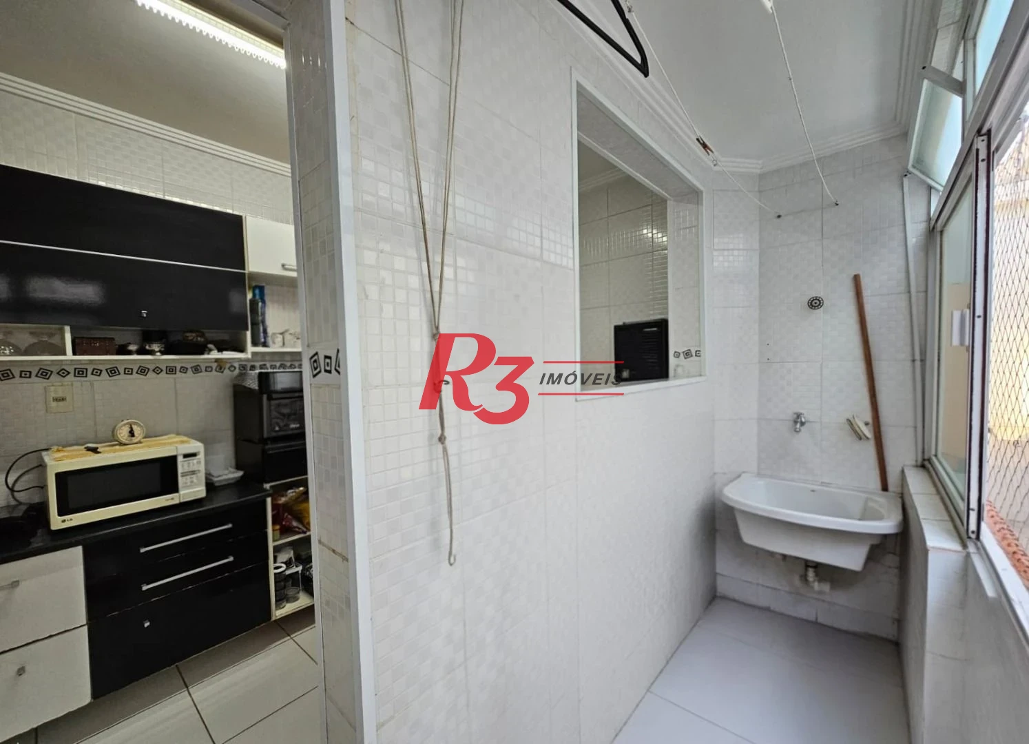 Apartamento com 2 dormitórios à venda, 68 m² por R$ 415.000,00 - Boqueirão - Santos/SP