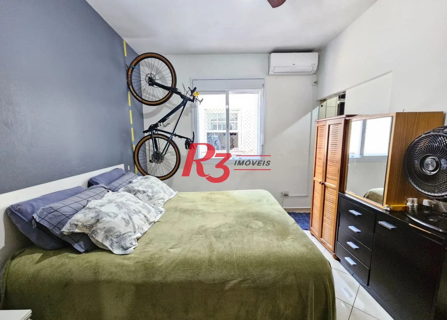 Apartamento com 2 dormitórios à venda, 68 m² por R$ 415.000,00 - Boqueirão - Santos/SP