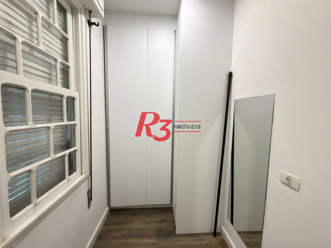 Apartamento com 3 dormitórios para alugar, 110 m² por R$ 5.500,02/mês - Gonzaga - Santos/SP
