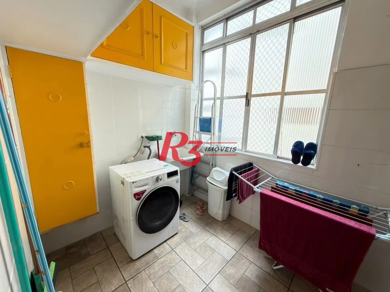 Apartamento com 3 dormitórios para alugar, 110 m² por R$ 5.500,02/mês - Gonzaga - Santos/SP