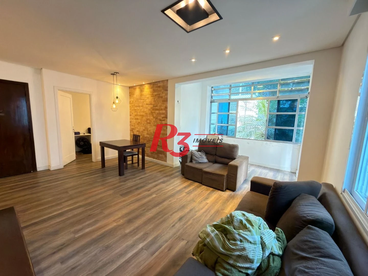 Apartamento com 3 dormitórios para alugar, 110 m² por R$ 5.500,02/mês - Gonzaga - Santos/SP