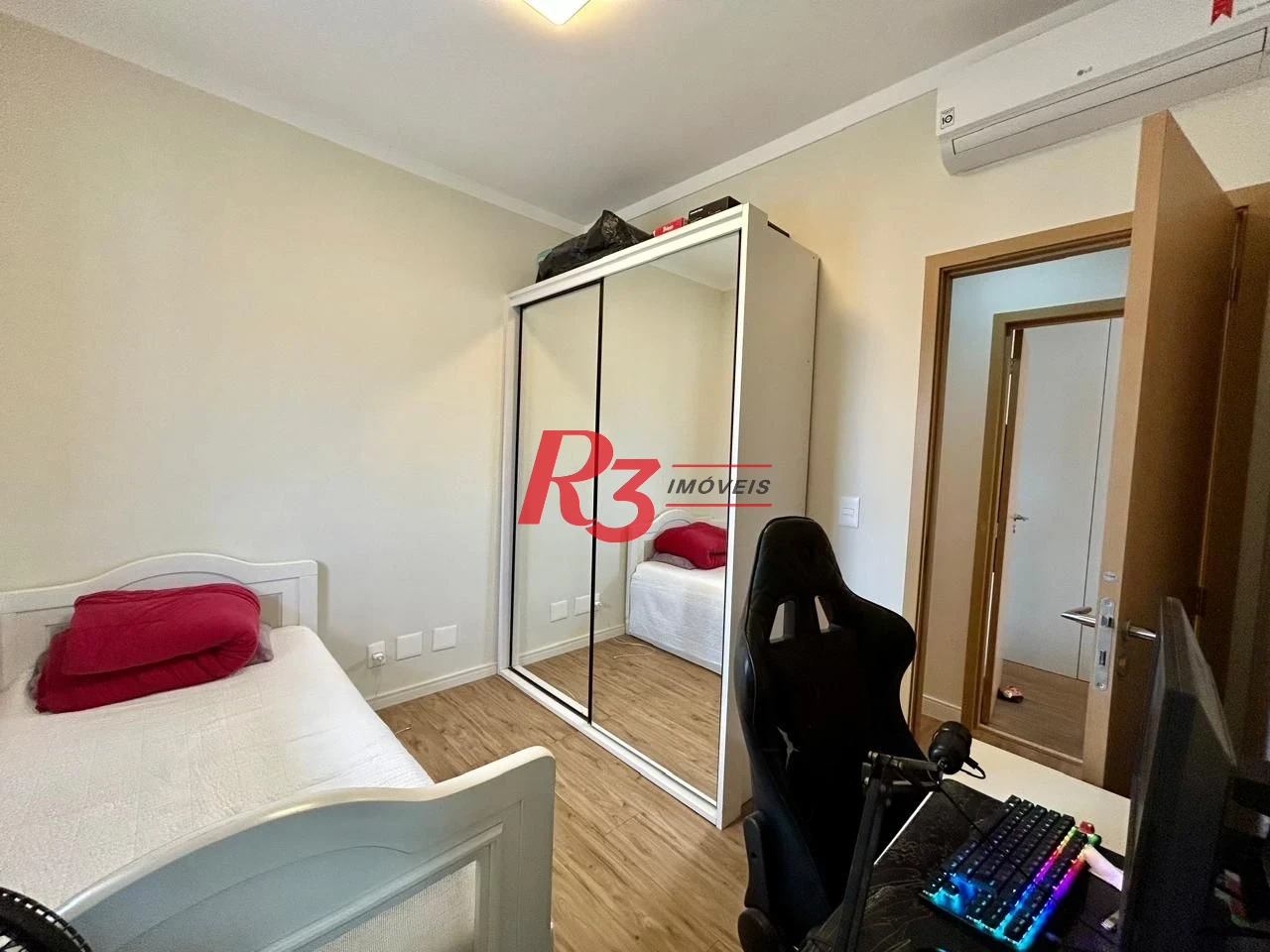 Apartamento com 2 dormitórios à venda, 72 m² por R$ 1.250.000,00 - Boqueirão - Santos/SP