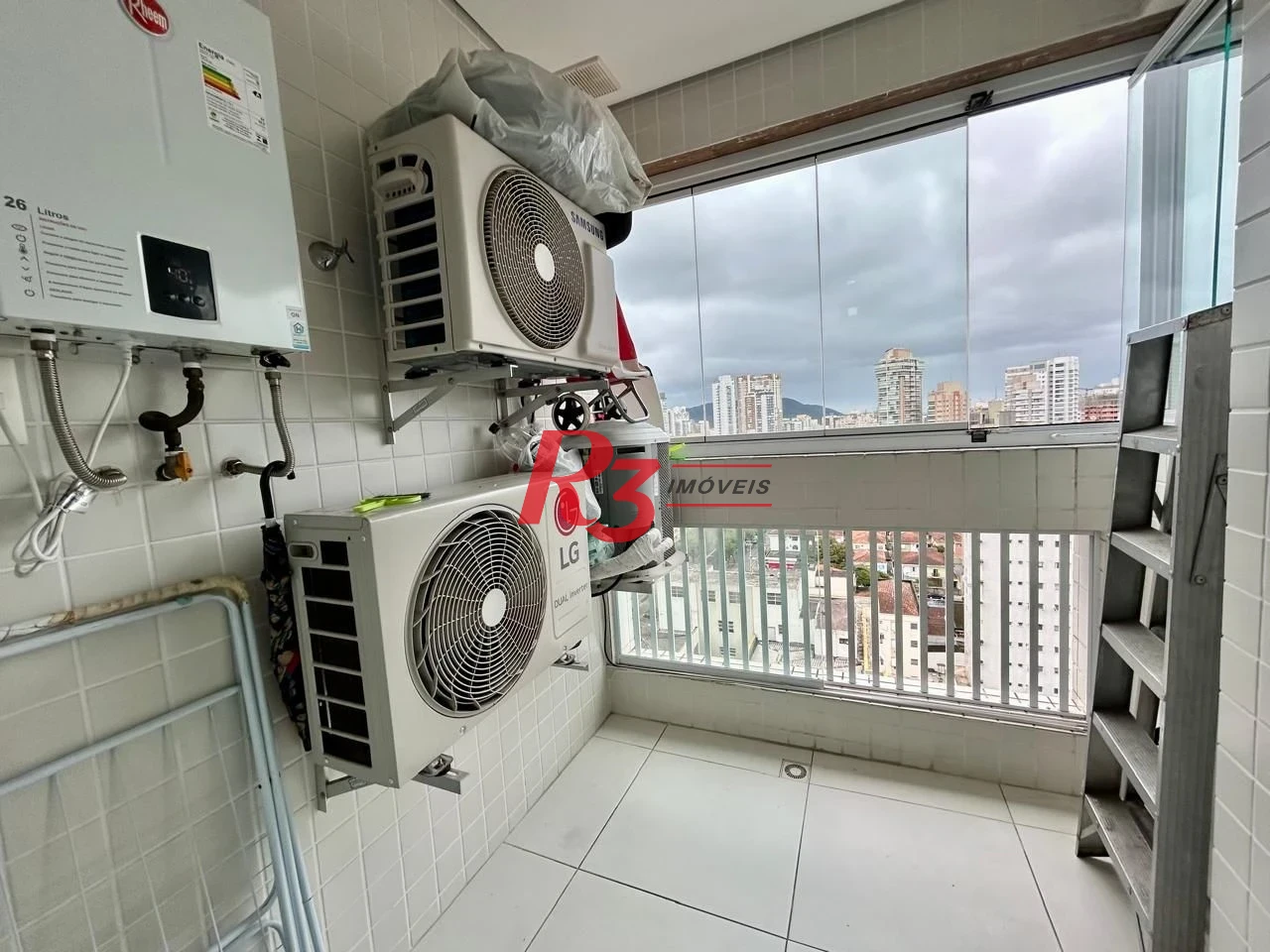 Apartamento com 2 dormitórios à venda, 72 m² por R$ 1.250.000,00 - Boqueirão - Santos/SP