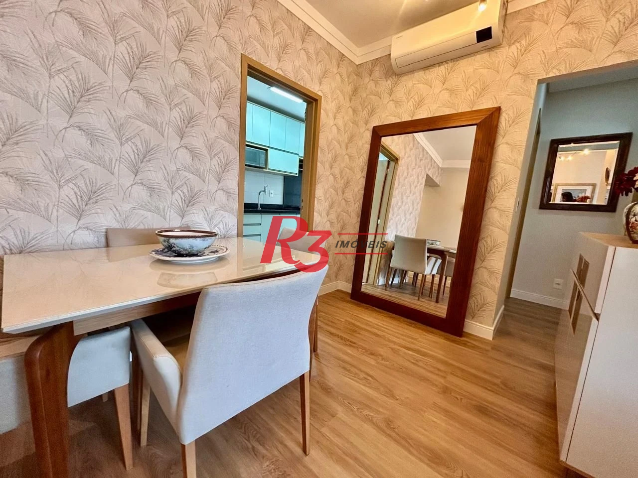 Apartamento com 2 dormitórios à venda, 72 m² por R$ 1.250.000,00 - Boqueirão - Santos/SP