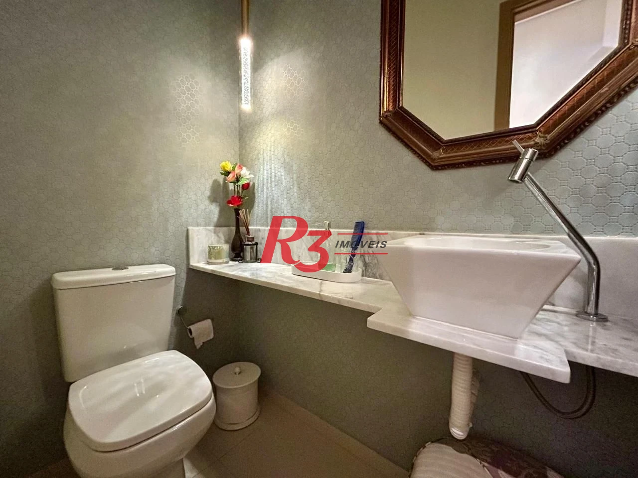 Apartamento com 2 dormitórios à venda, 72 m² por R$ 1.250.000,00 - Boqueirão - Santos/SP