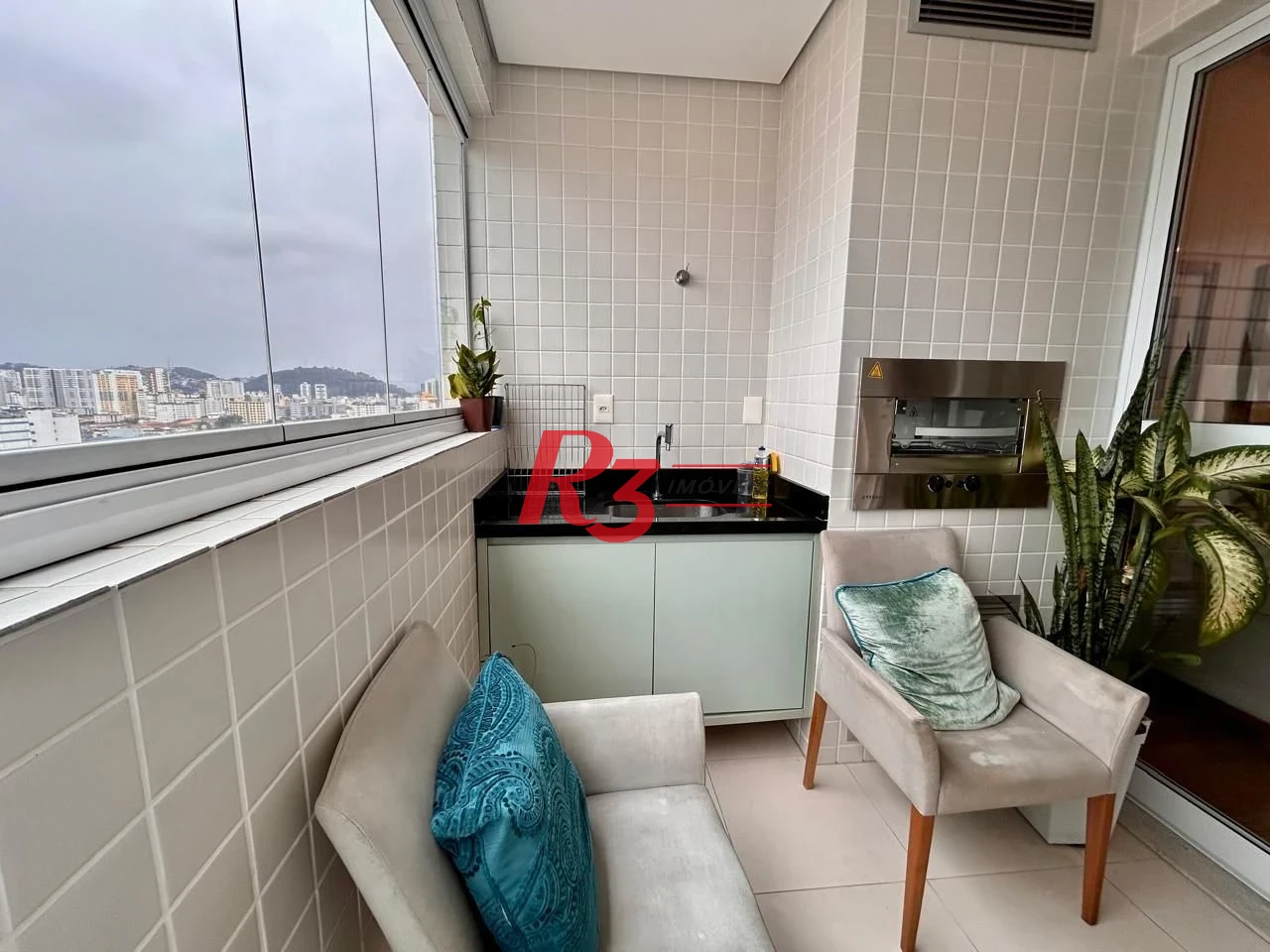 Apartamento com 2 dormitórios à venda, 72 m² por R$ 1.250.000,00 - Boqueirão - Santos/SP