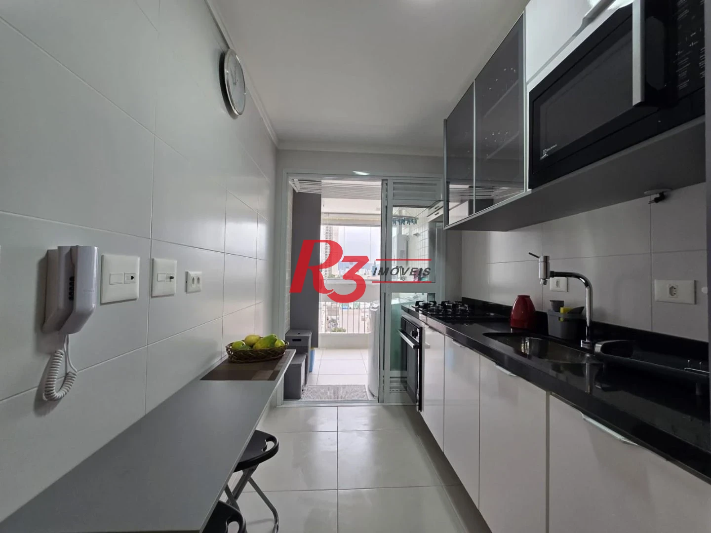 Apartamento com 2 dormitórios à venda, 67 m² por R$ 1.050.000,00 - Boqueirão - Santos/SP