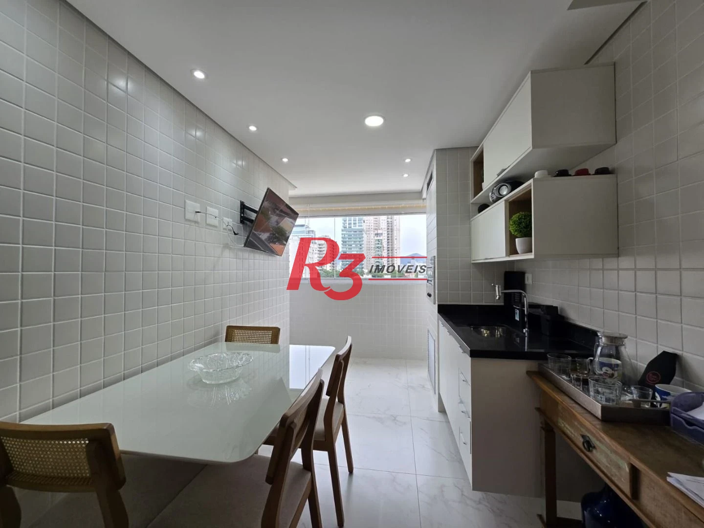 Apartamento com 2 dormitórios à venda, 67 m² por R$ 1.050.000,00 - Boqueirão - Santos/SP