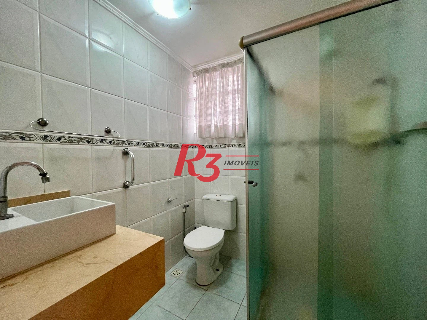 Apartamento com 2 dormitórios para alugar, 98 m² por R$ 5.300,00/mês - Gonzaga - Santos/SP