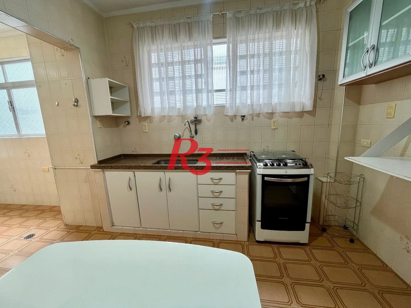 Apartamento com 2 dormitórios para alugar, 98 m² por R$ 5.300,00/mês - Gonzaga - Santos/SP
