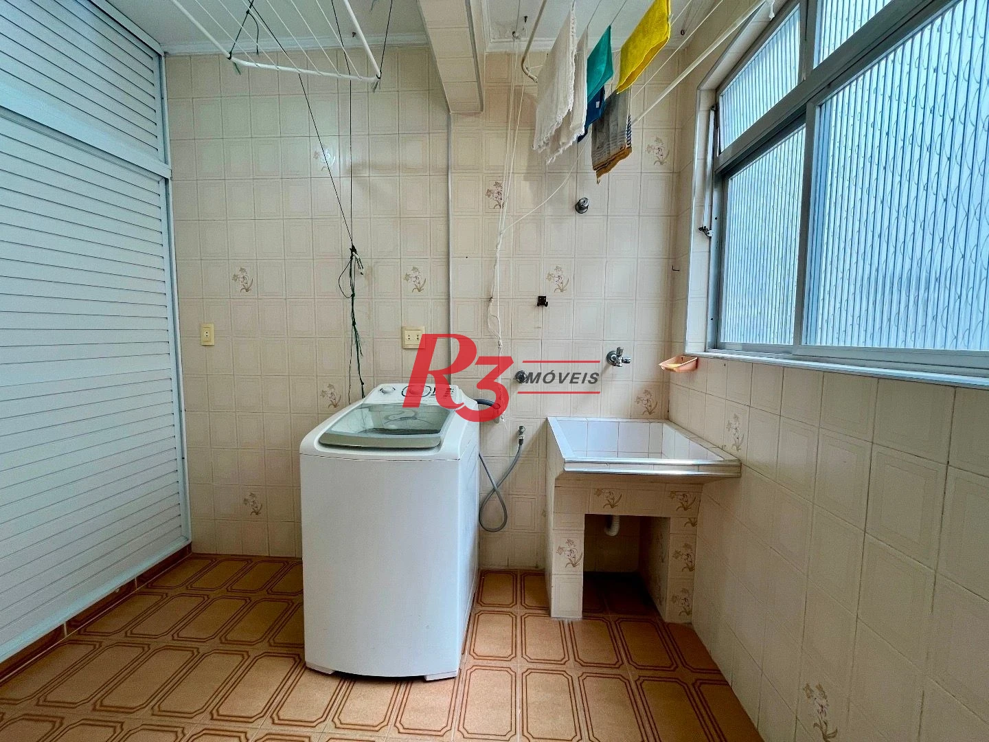 Apartamento com 2 dormitórios para alugar, 98 m² por R$ 5.300,00/mês - Gonzaga - Santos/SP