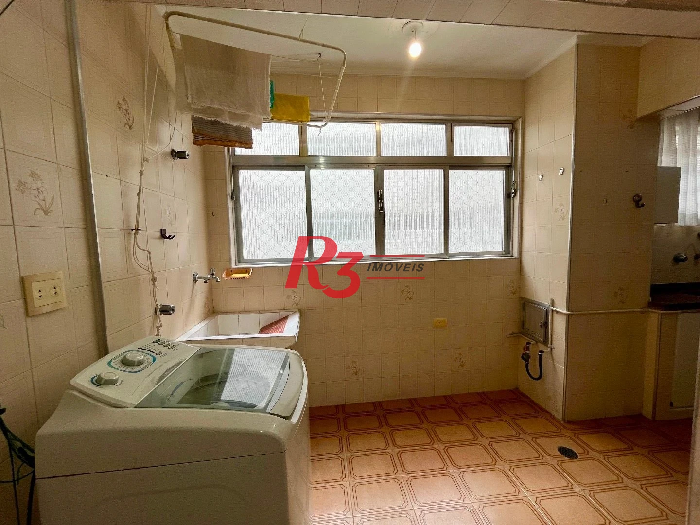 Apartamento com 2 dormitórios para alugar, 98 m² por R$ 5.300,00/mês - Gonzaga - Santos/SP