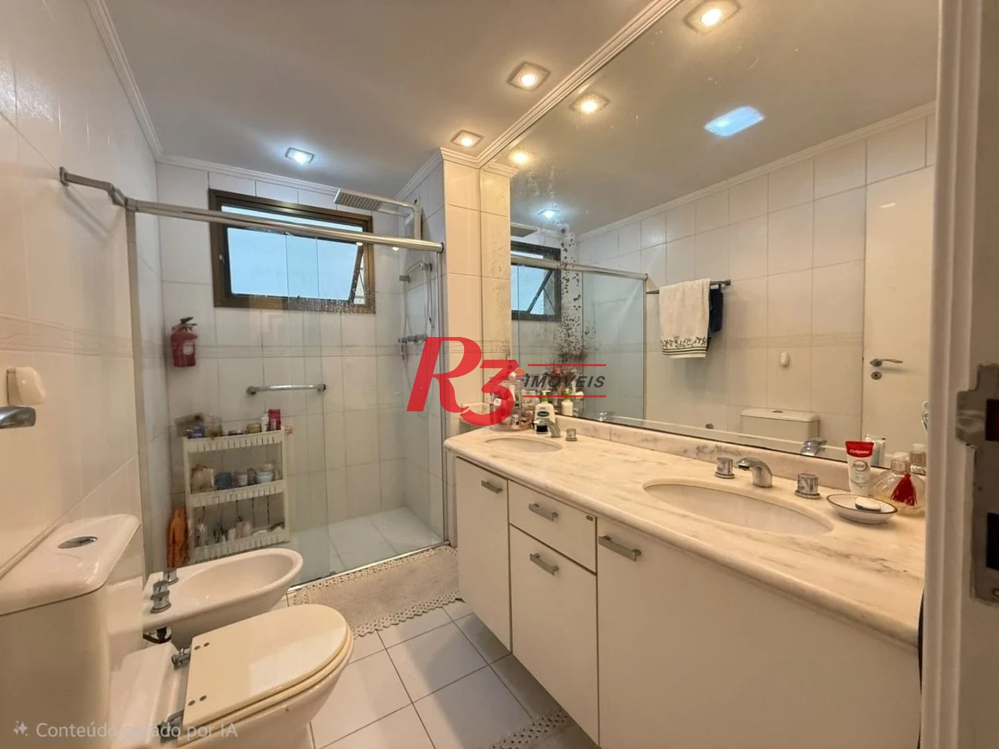 Apartamento com 3 dormitórios à venda, 142 m² por R$ 1.320.000,00 - Gonzaga - Santos/SP