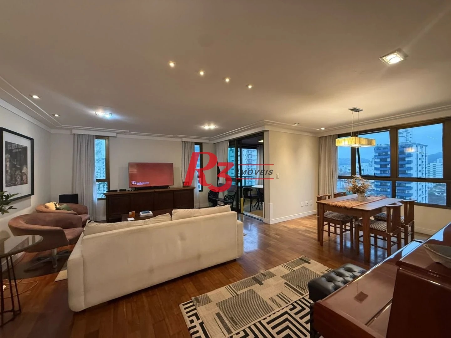 Apartamento com 3 dormitórios à venda, 142 m² por R$ 1.320.000,00 - Gonzaga - Santos/SP