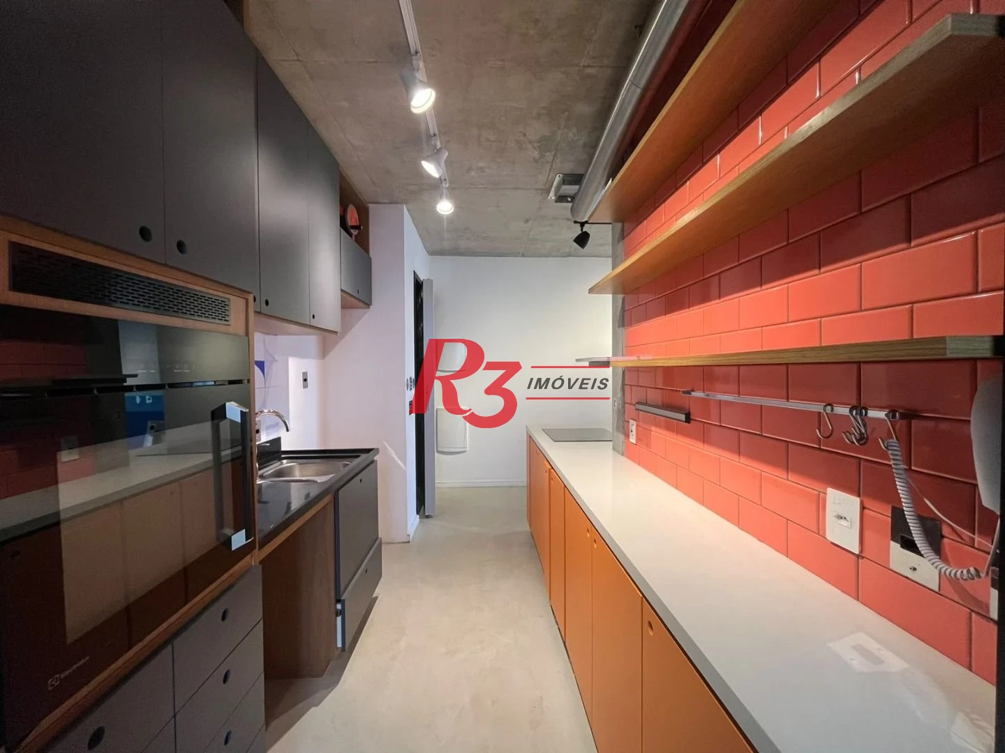 Apartamento Garden com 2 dormitórios à venda, 72 m² por R$ 1.287.000,00 - Embaré - Santos/SP