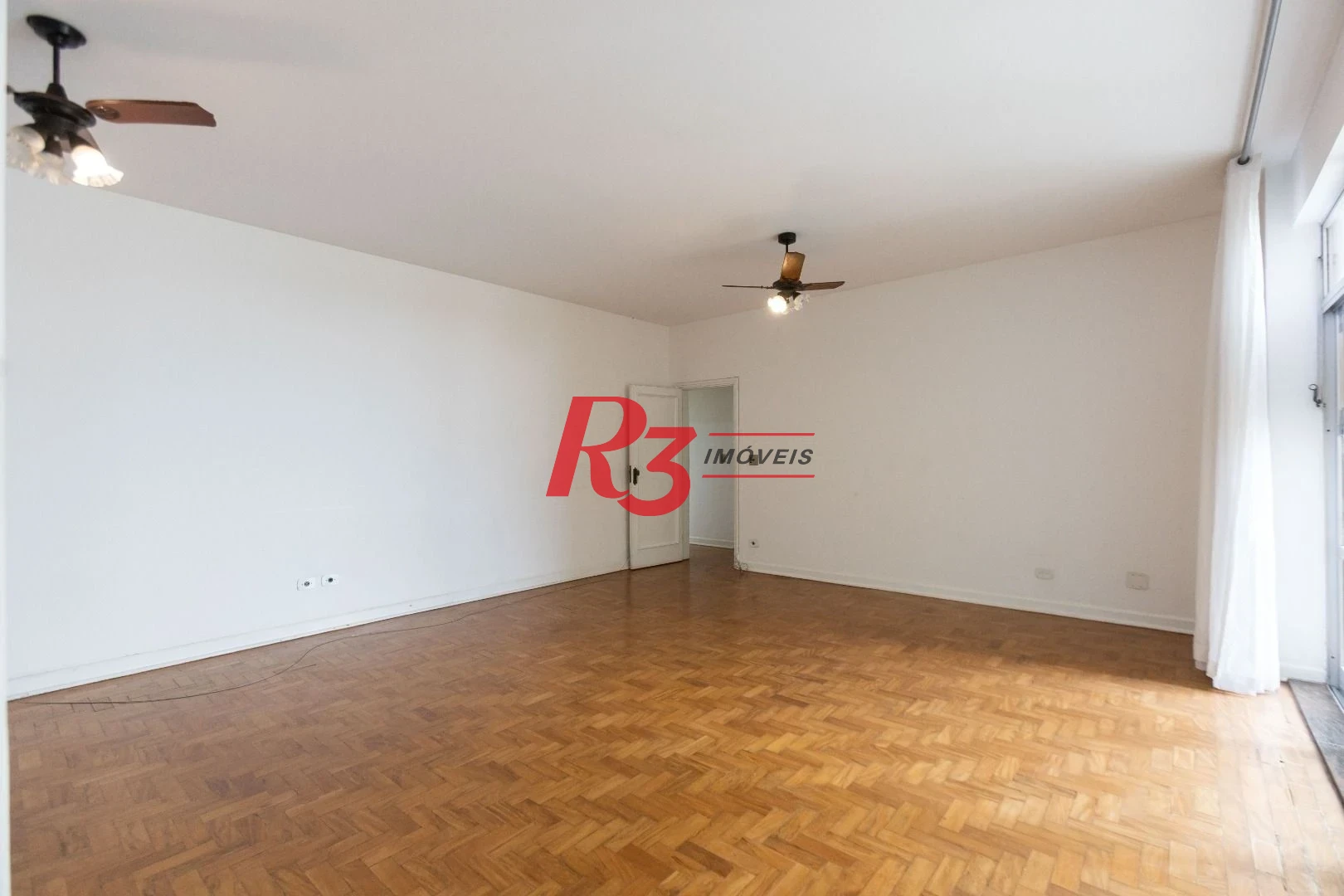 Apartamento com 2 dormitórios à venda, 148 m² por R$ 920.000,00 - Gonzaga - Santos/SP