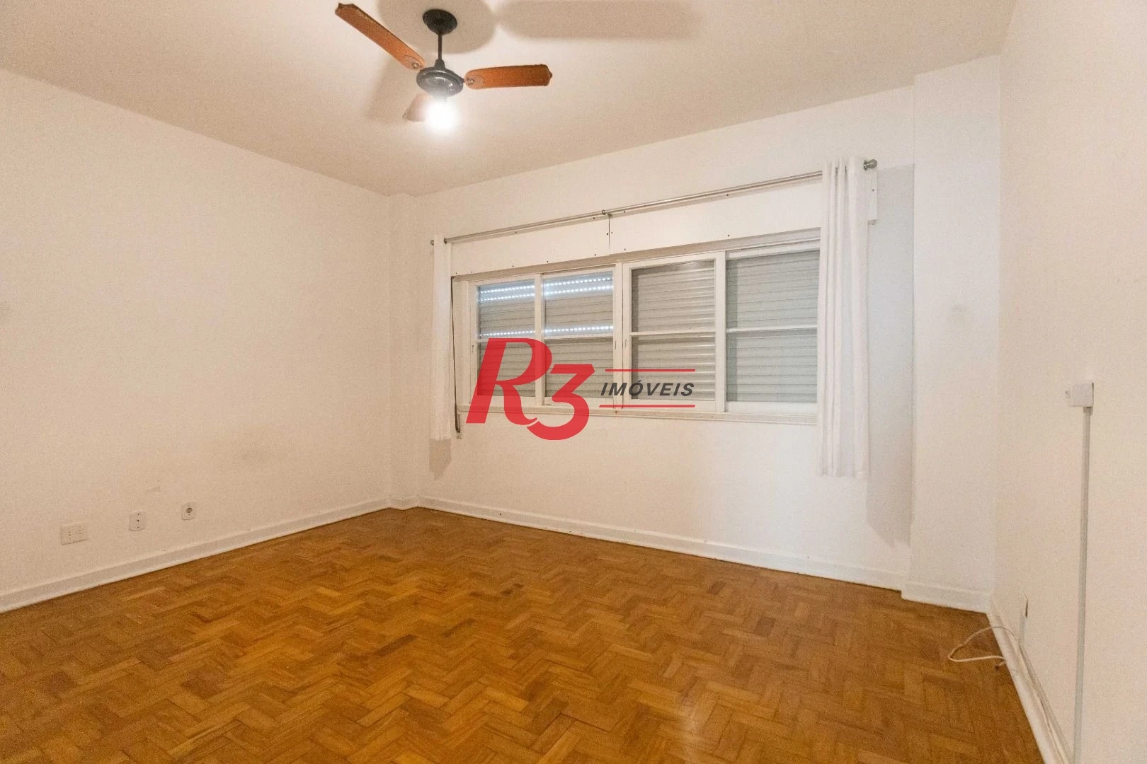 Apartamento com 2 dormitórios à venda, 148 m² por R$ 920.000,00 - Gonzaga - Santos/SP