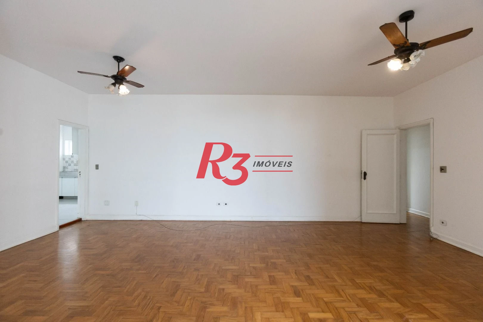 Apartamento com 2 dormitórios à venda, 148 m² por R$ 920.000,00 - Gonzaga - Santos/SP