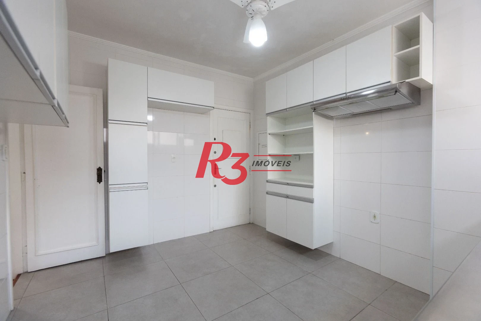Apartamento com 2 dormitórios à venda, 148 m² por R$ 920.000,00 - Gonzaga - Santos/SP