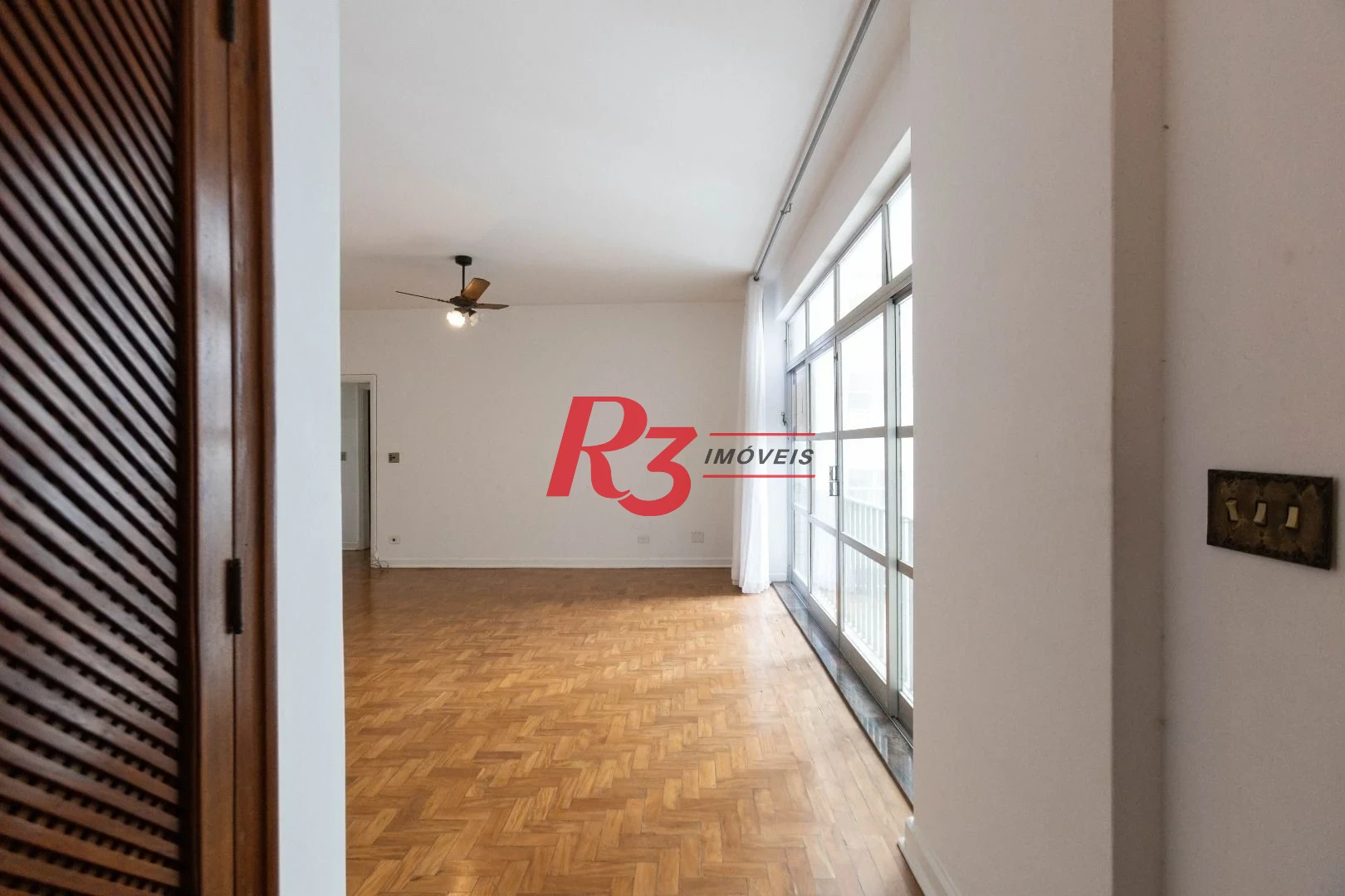 Apartamento com 2 dormitórios à venda, 148 m² por R$ 920.000,00 - Gonzaga - Santos/SP