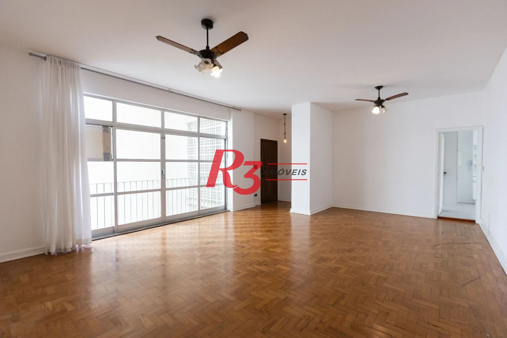 Apartamento com 2 dormitórios à venda, 148 m² por R$ 920.000,00 - Gonzaga - Santos/SP
