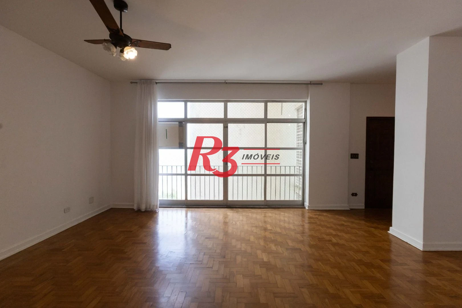 Apartamento com 2 dormitórios à venda, 148 m² por R$ 920.000,00 - Gonzaga - Santos/SP