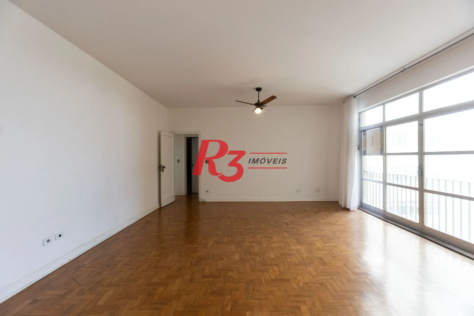 Apartamento com 2 dormitórios à venda, 148 m² por R$ 920.000,00 - Gonzaga - Santos/SP