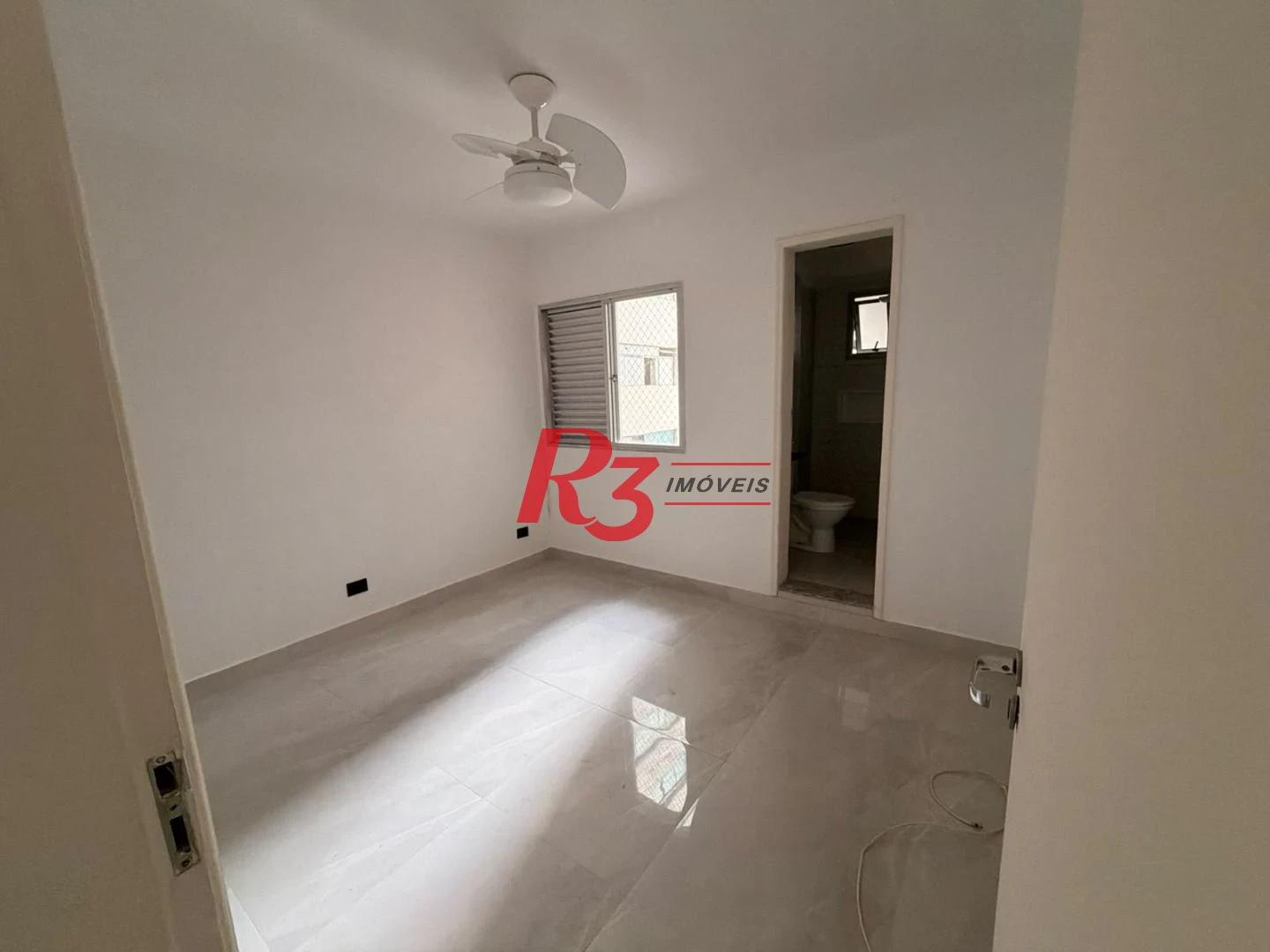 Apartamento com 2 dormitórios à venda, 81 m² por R$ 730.000,00 - Ponta da Praia - Santos/SP