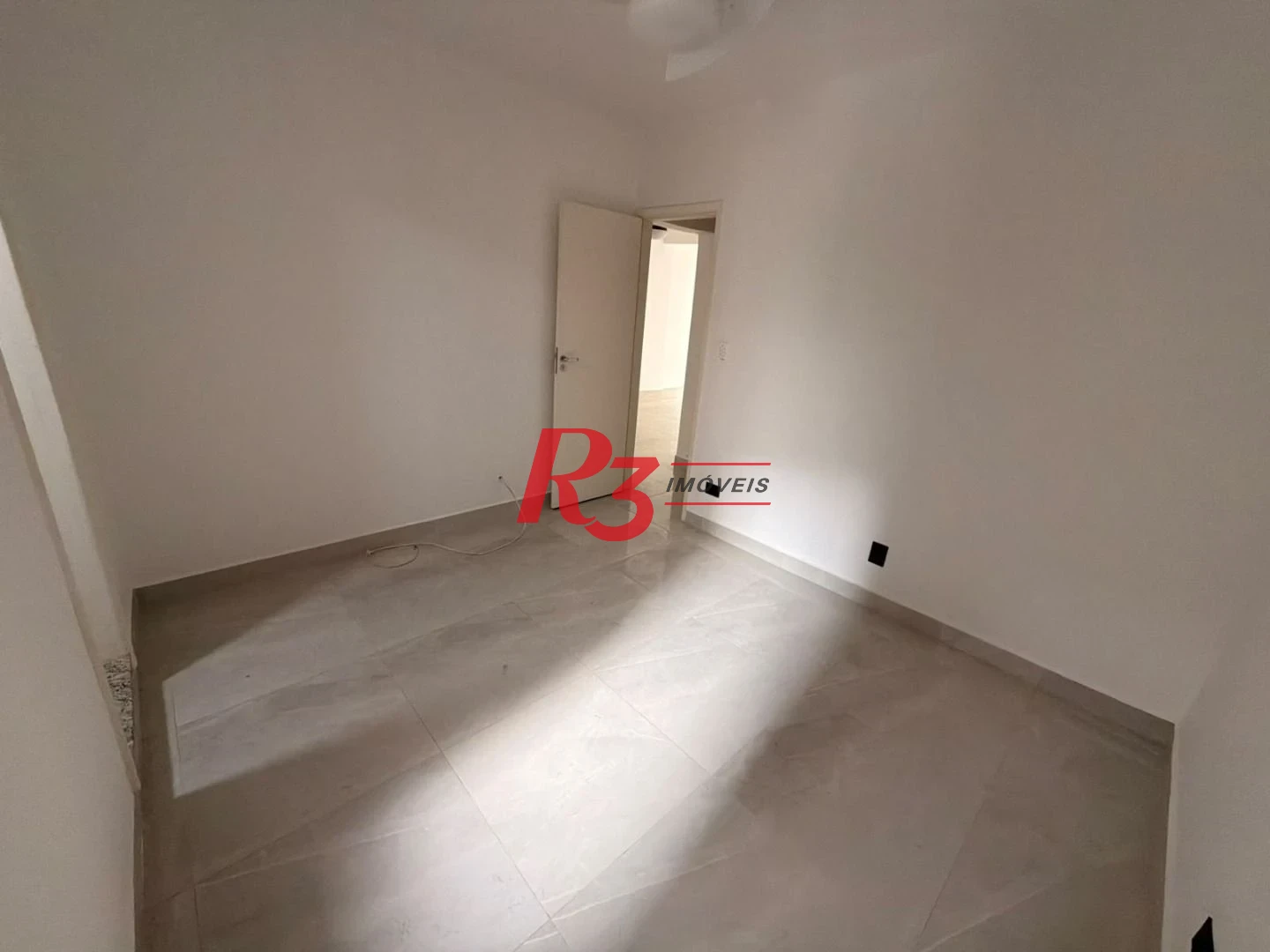Apartamento com 2 dormitórios à venda, 81 m² por R$ 730.000,00 - Ponta da Praia - Santos/SP