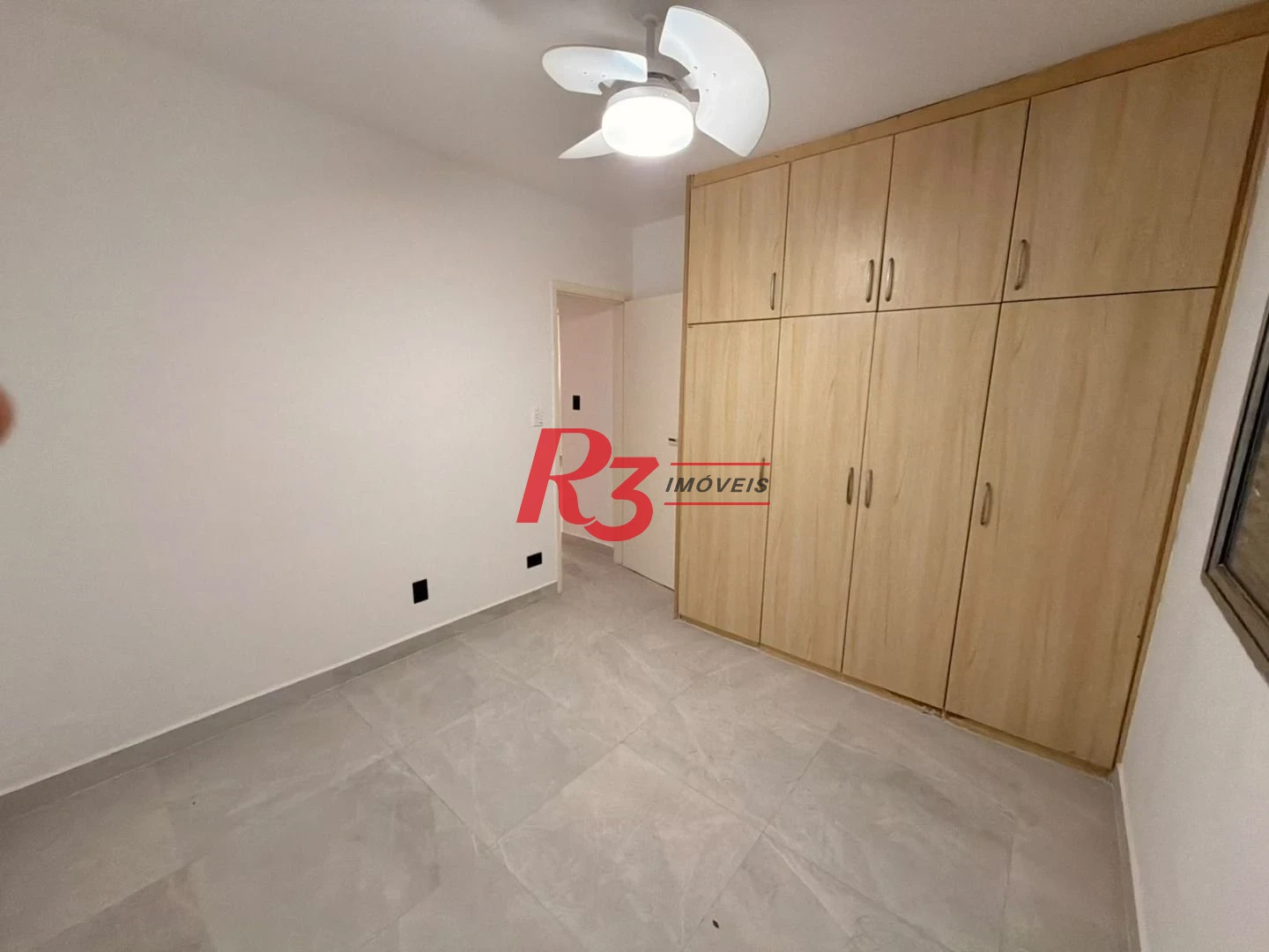 Apartamento com 2 dormitórios à venda, 81 m² por R$ 730.000,00 - Ponta da Praia - Santos/SP