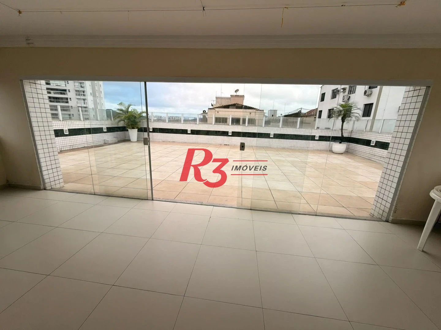 Apartamento com 2 dormitórios à venda, 81 m² por R$ 730.000,00 - Ponta da Praia - Santos/SP