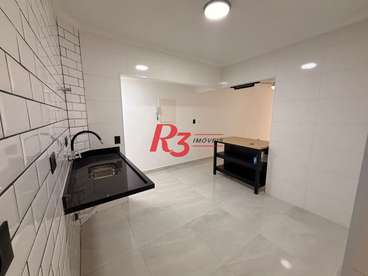 Apartamento com 2 dormitórios à venda, 81 m² por R$ 730.000,00 - Ponta da Praia - Santos/SP