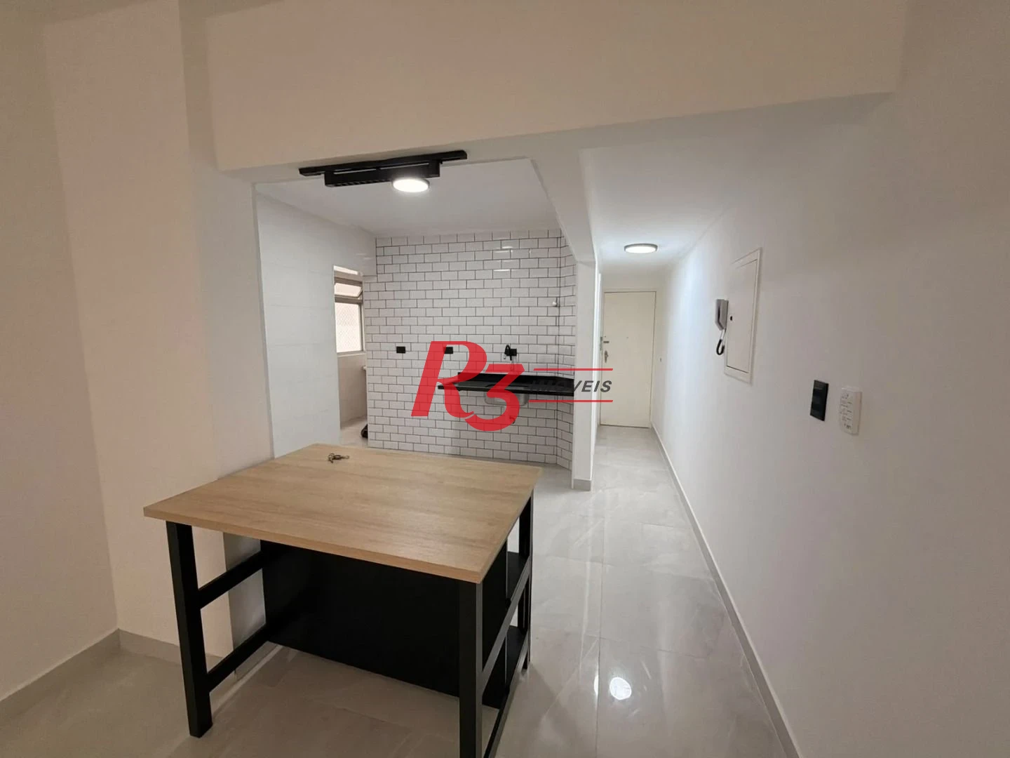 Apartamento com 2 dormitórios à venda, 81 m² por R$ 730.000,00 - Ponta da Praia - Santos/SP