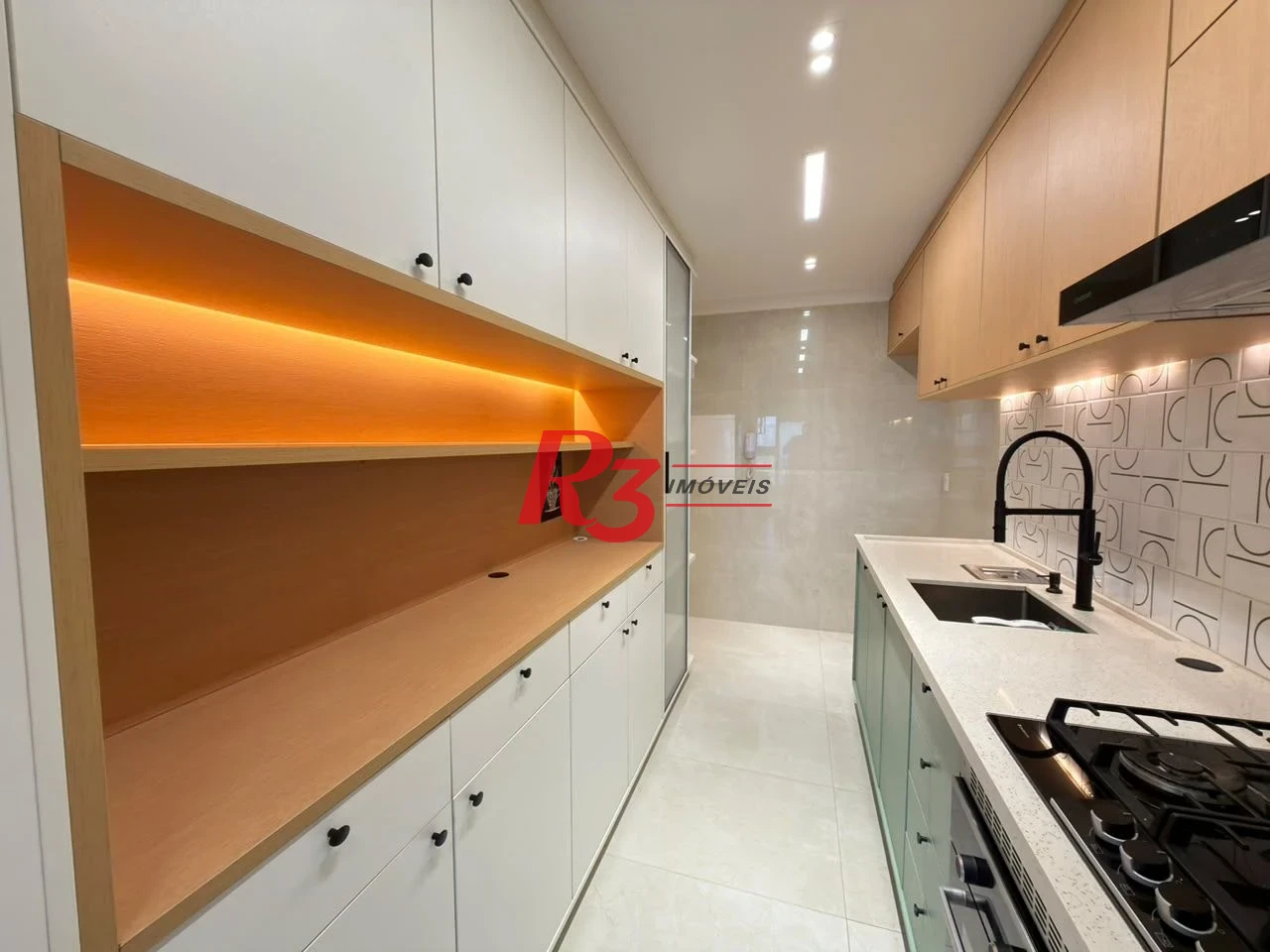 Apartamento à venda, 73 m² por R$ 800.000,00 - Itararé - São Vicente/SP