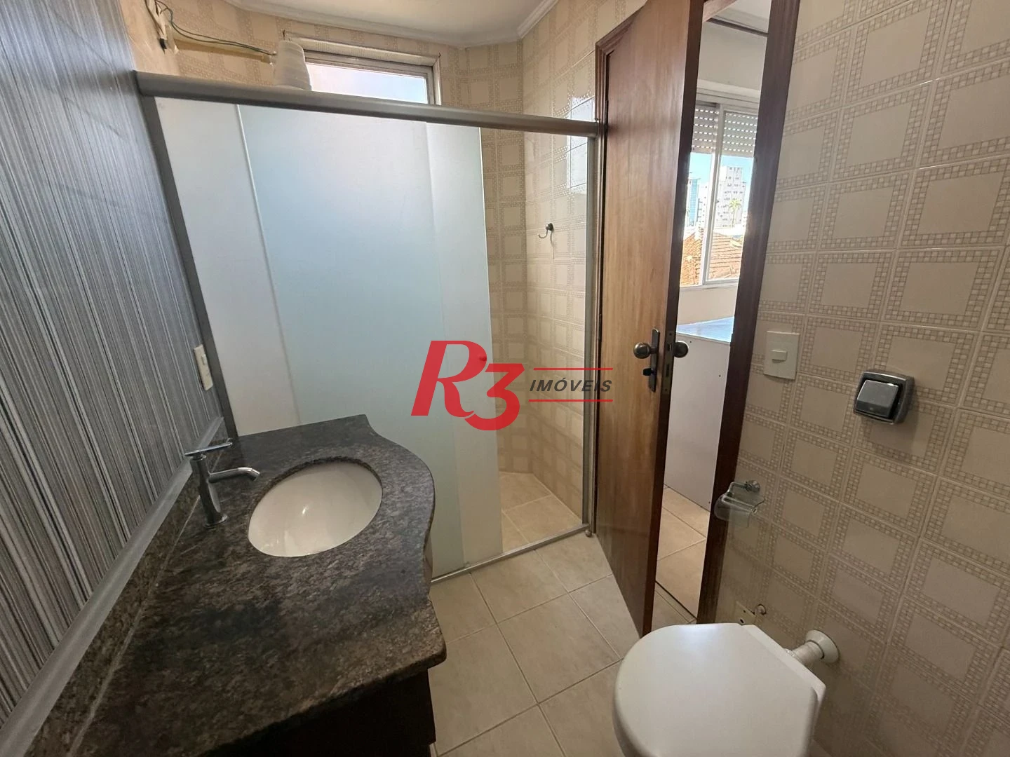 Apartamento com 3 dormitórios à venda, 117 m² por R$ 650.000,00 - Gonzaga - Santos/SP