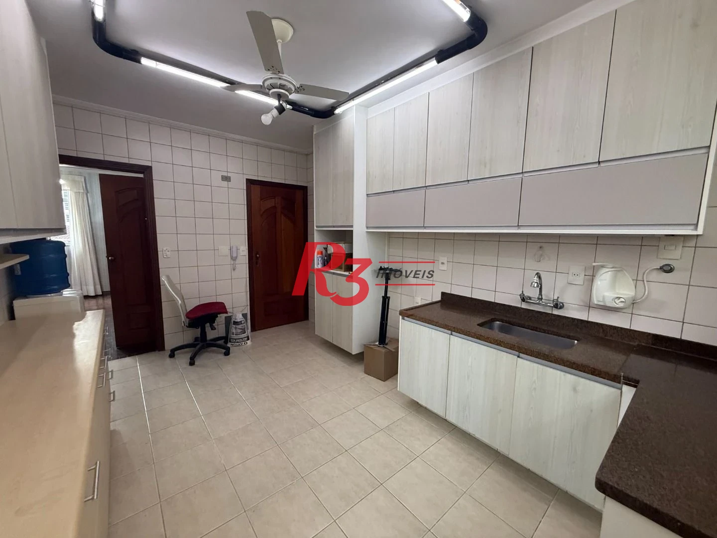 Apartamento com 3 dormitórios à venda, 117 m² por R$ 650.000,00 - Gonzaga - Santos/SP