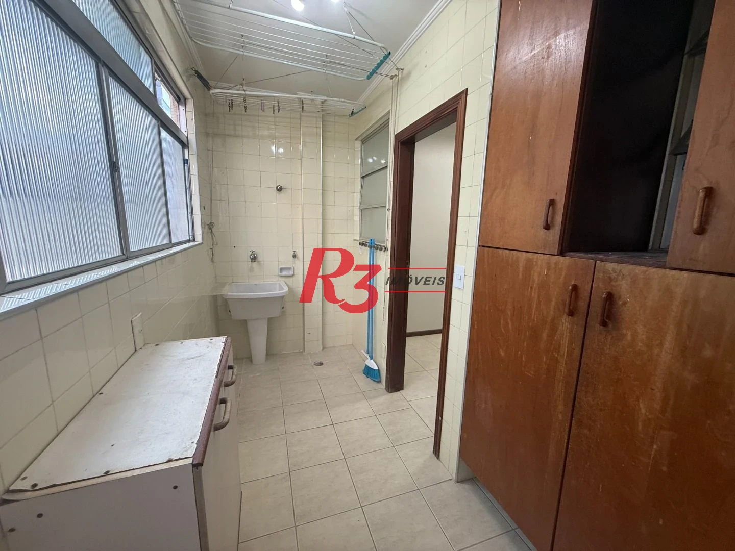 Apartamento com 3 dormitórios à venda, 117 m² por R$ 650.000,00 - Gonzaga - Santos/SP