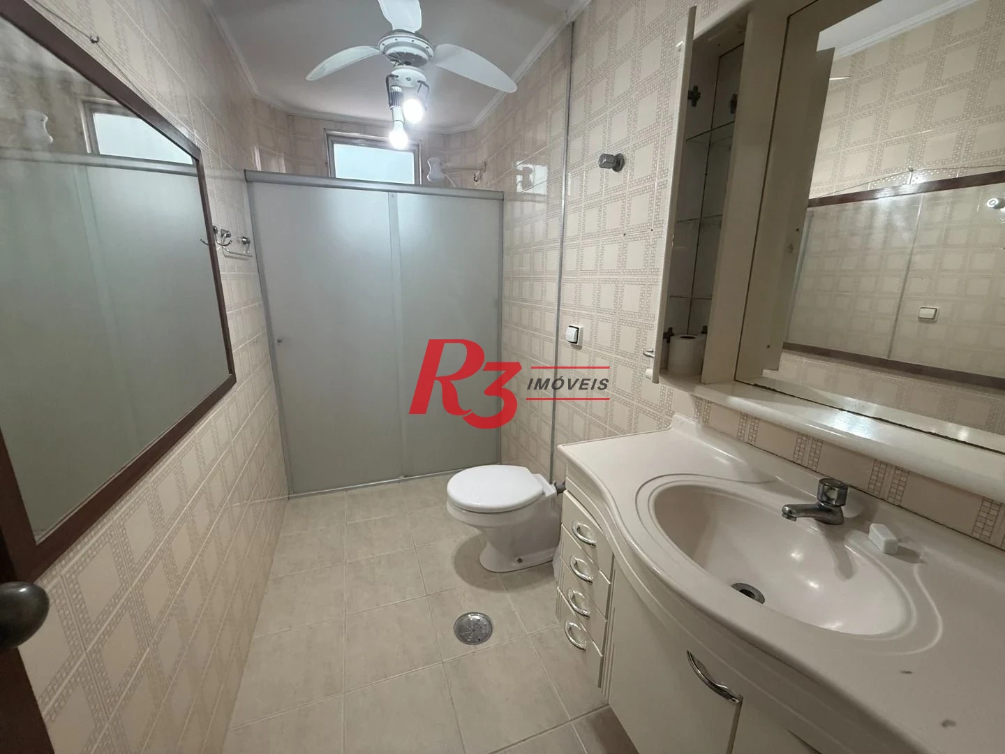 Apartamento com 3 dormitórios à venda, 117 m² por R$ 650.000,00 - Gonzaga - Santos/SP