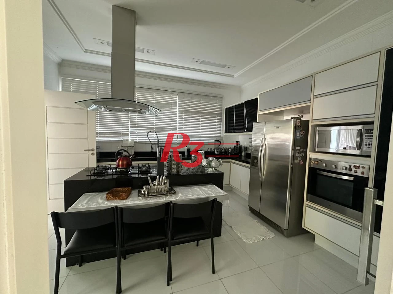 Casa com 4 dormitórios à venda, 700 m² por R$ 6.000.000,00 - Balneário Praia do Pernambuco - Guarujá/SP