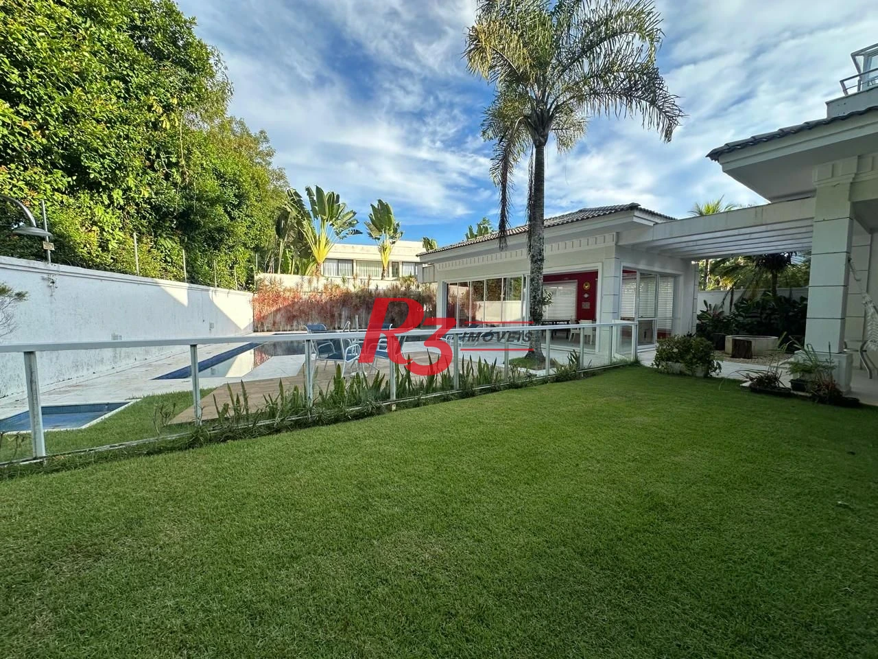 Casa com 4 dormitórios à venda, 700 m² por R$ 6.000.000,00 - Balneário Praia do Pernambuco - Guarujá/SP